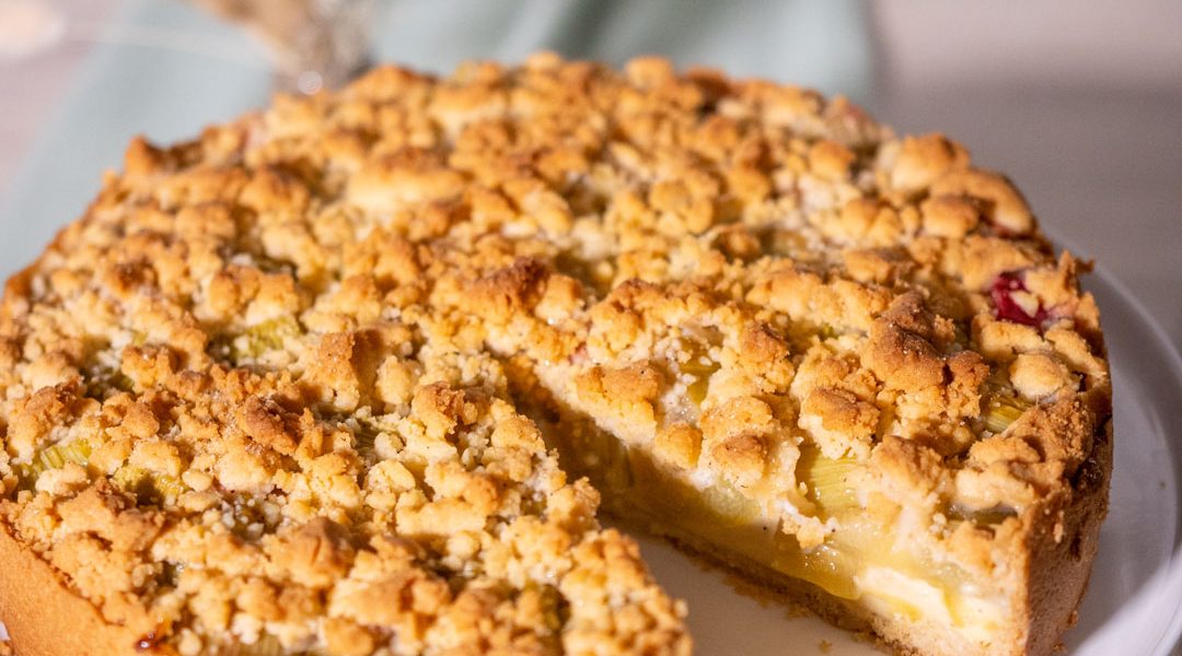 Rhabarberkuchen mit Streusel Rezept