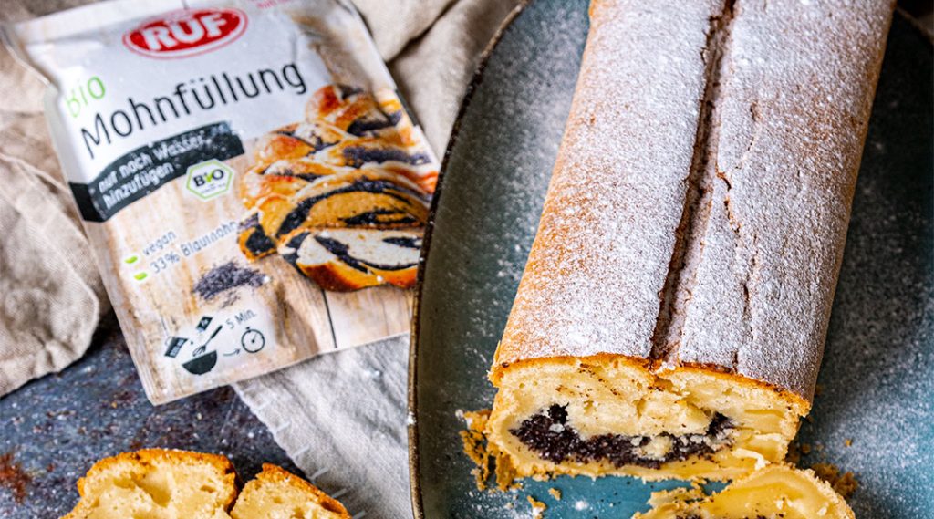 Mohnkuchen mit Pudding