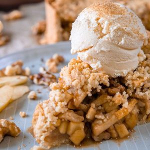 Veganer Apfel-Walnusskuchen