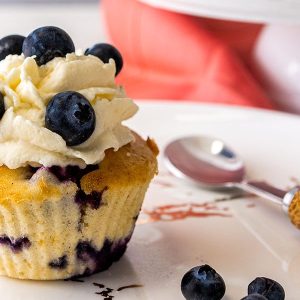 Blaubeer-Muffins mit Frosting