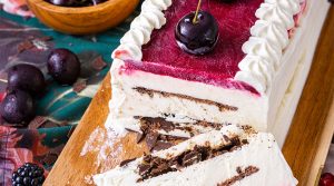 Tonka-Kirsch-Eistorte